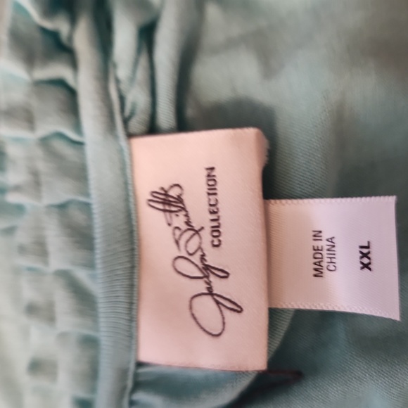 Light Turquoise Top - Picture 4 of 4